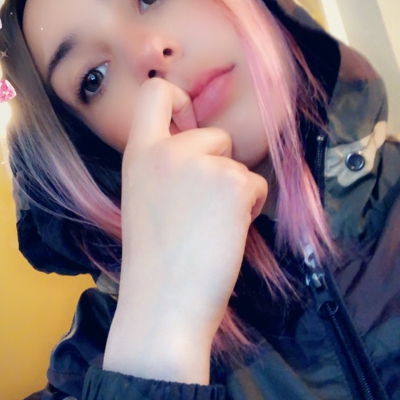 Just buy my clothes😘😂 - Picture 2 of 5